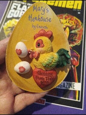 Enesco White Egg-Shaped Pin Backing with Gold Hardware